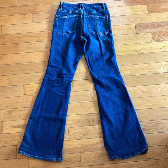 Good American:GOOD LEGS FLARE JEANS- Size 8/29 - Picture 6 of 6